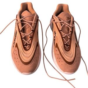 Women’s Adidas sneakers